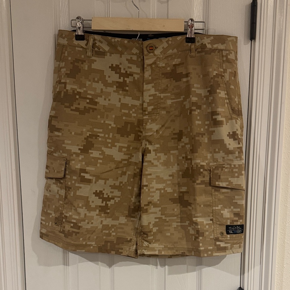 Salt Life Tan Camo Cargo Shorts